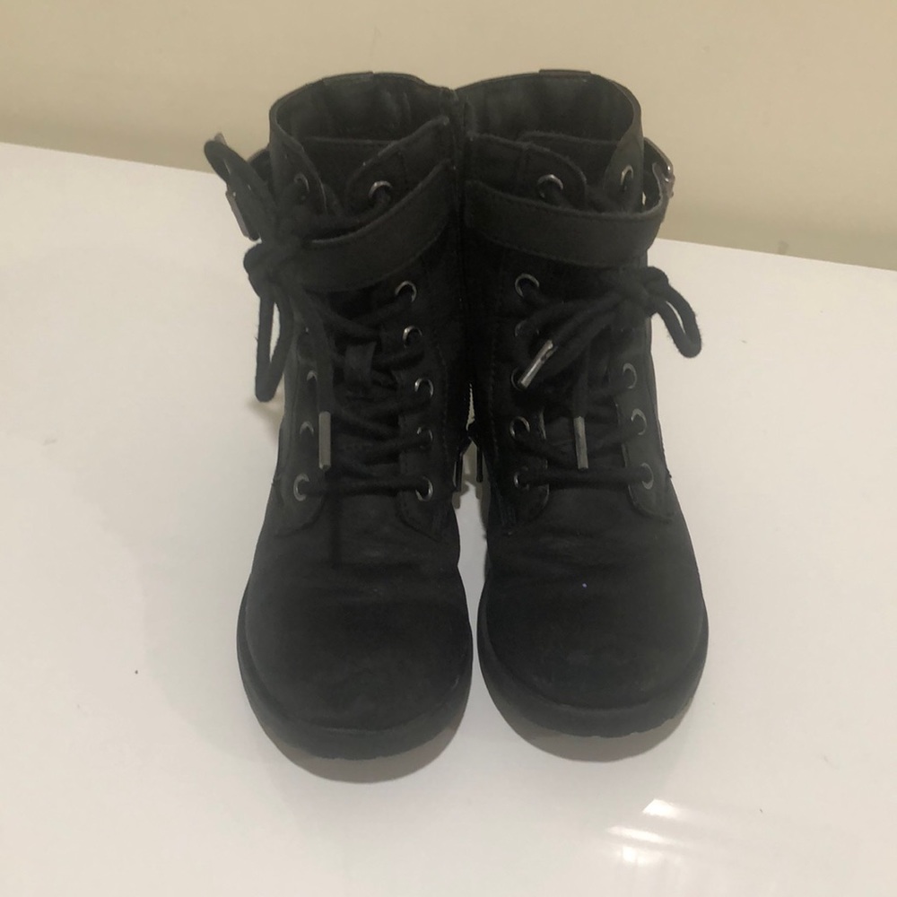 Girls boots